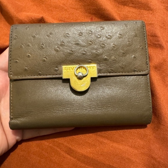 Givenchy compact wallet - Picture 4 of 9